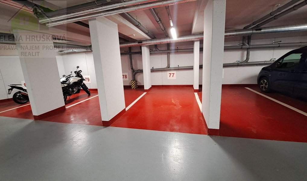 Garážové parkovací stání, ul. Sokolovská, Ostrava-Poruba, Ostrava – náhled fotky 3