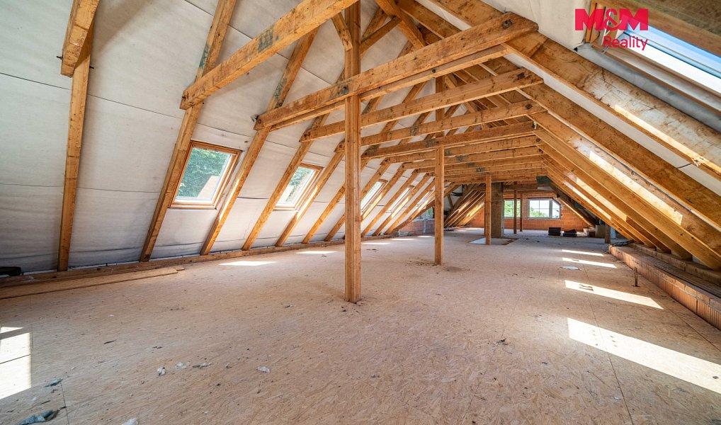 Prodej domu 234 m² s pozemkem 6 858 m², Jivina – náhled fotky 2