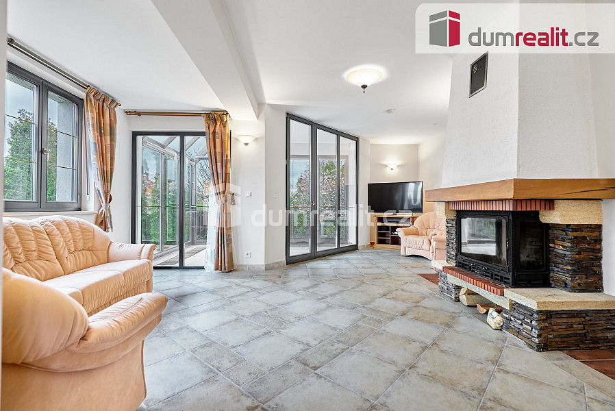 Prodej domu 194 m² s pozemkem 956 m² — photo 3