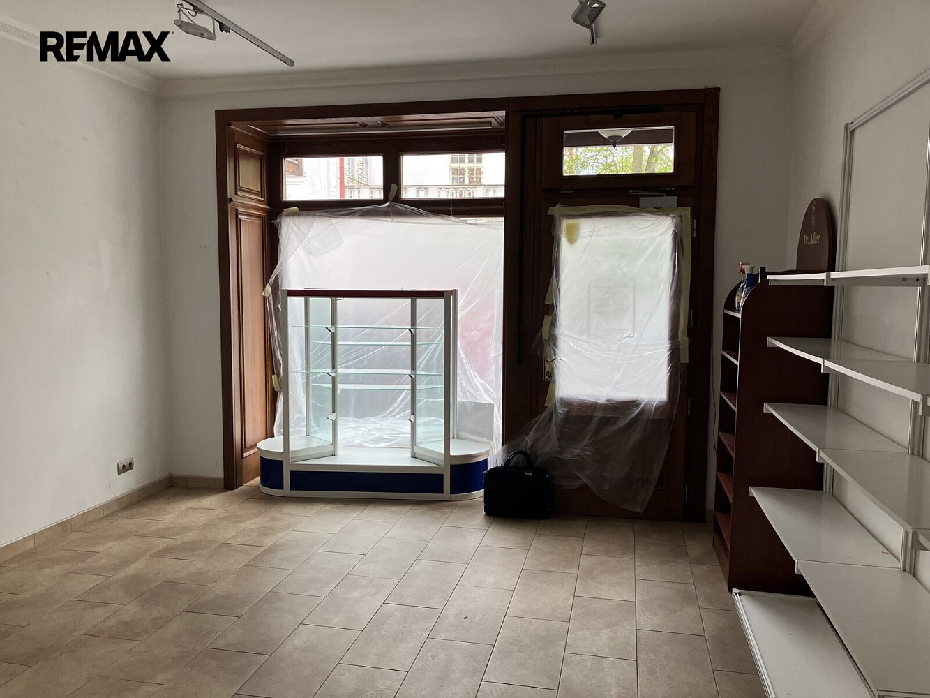 Prodej obchodních prostor 92 m² – fotografie 4