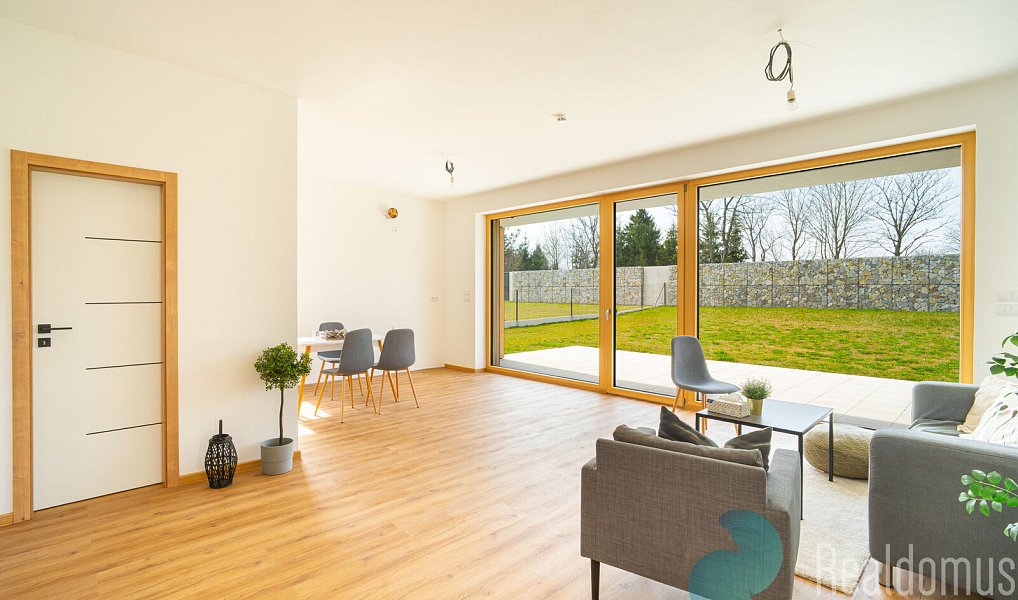 Prodej domu 150 m² s pozemkem 696 m², České Budějovice – náhled fotky 3