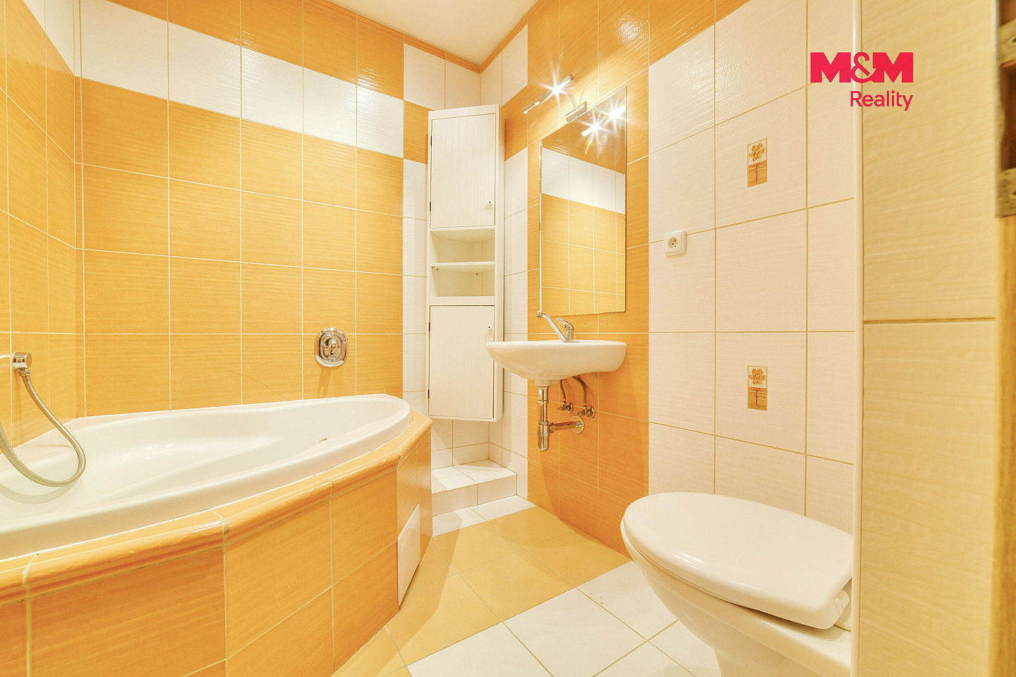 Pronájem bytu 2+1 64 m² – fotografie 3