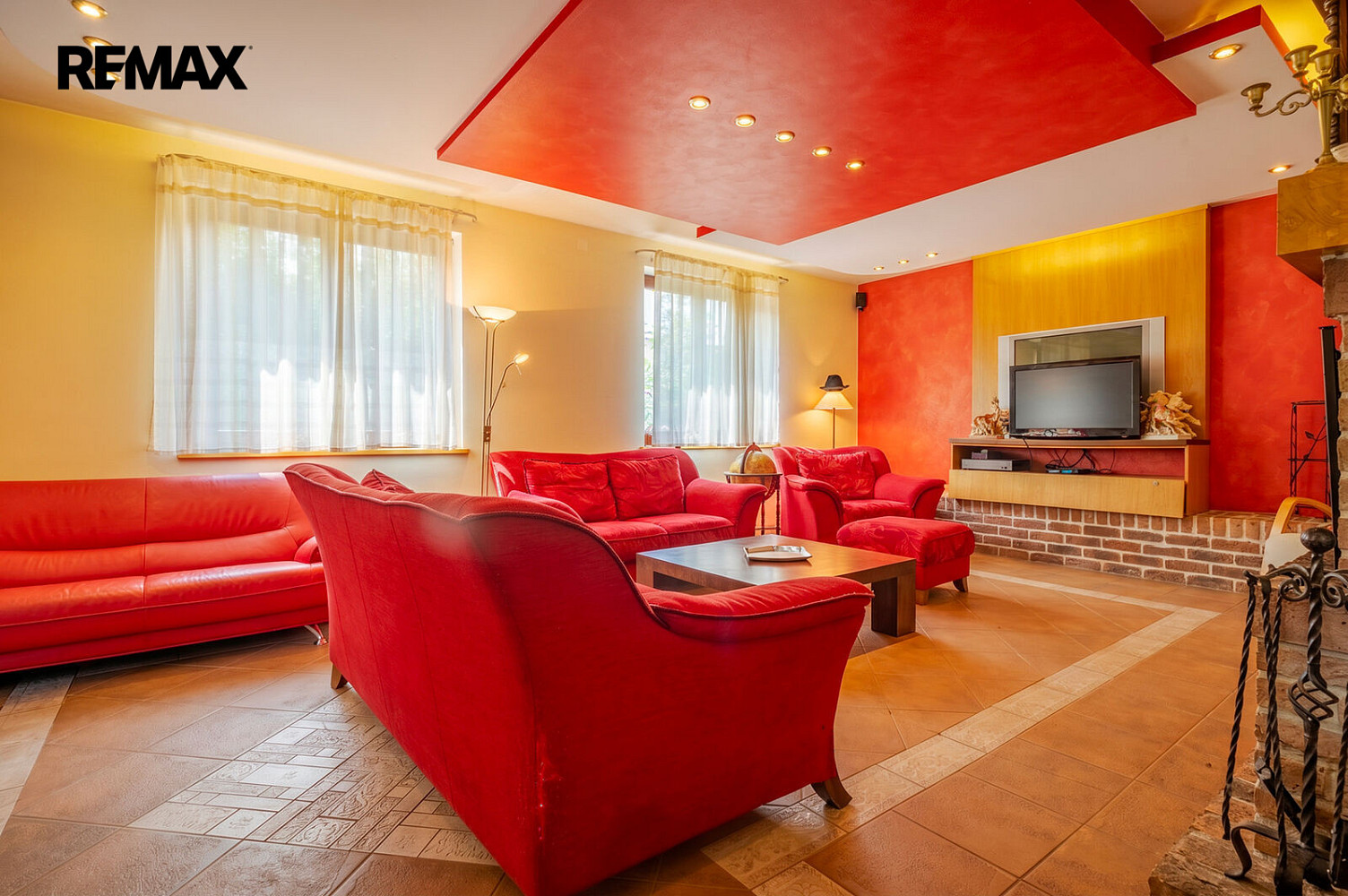 Prodej domu 220 m² s pozemkem 1 698 m² – fotografie 3