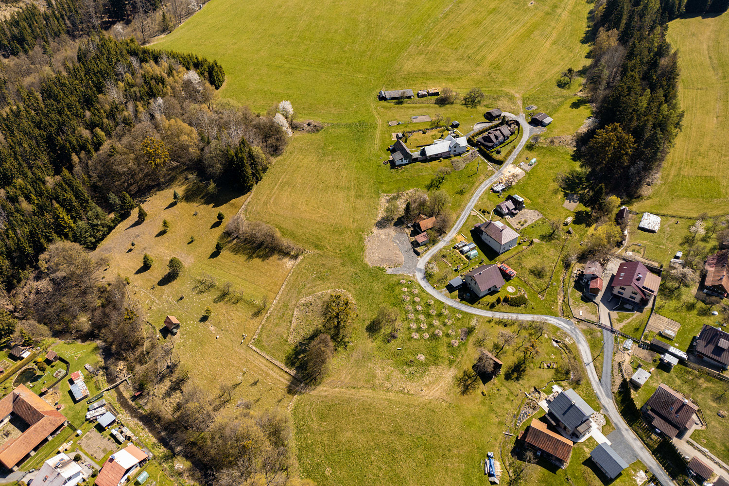 Prodej stavebního pozemku 1 521 m² – fotografie 5