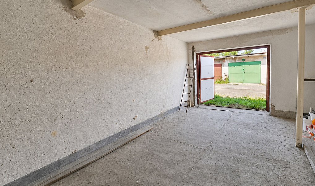 Prodej zděné garáže 18 m2 s vlastním pozemkem, Příbram – náhled fotky 5