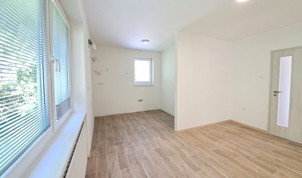Prodej domu 230 m² s pozemkem 1 280 m², Podhradí – náhled fotky 24