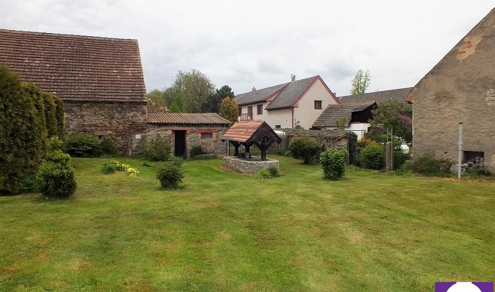 Prodej domu 422 m² s pozemkem 2 370 m², Zalužany – náhled fotky 5