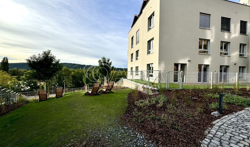 Pronájem bytu 3+kk 94 m², Praha – náhled fotky 18