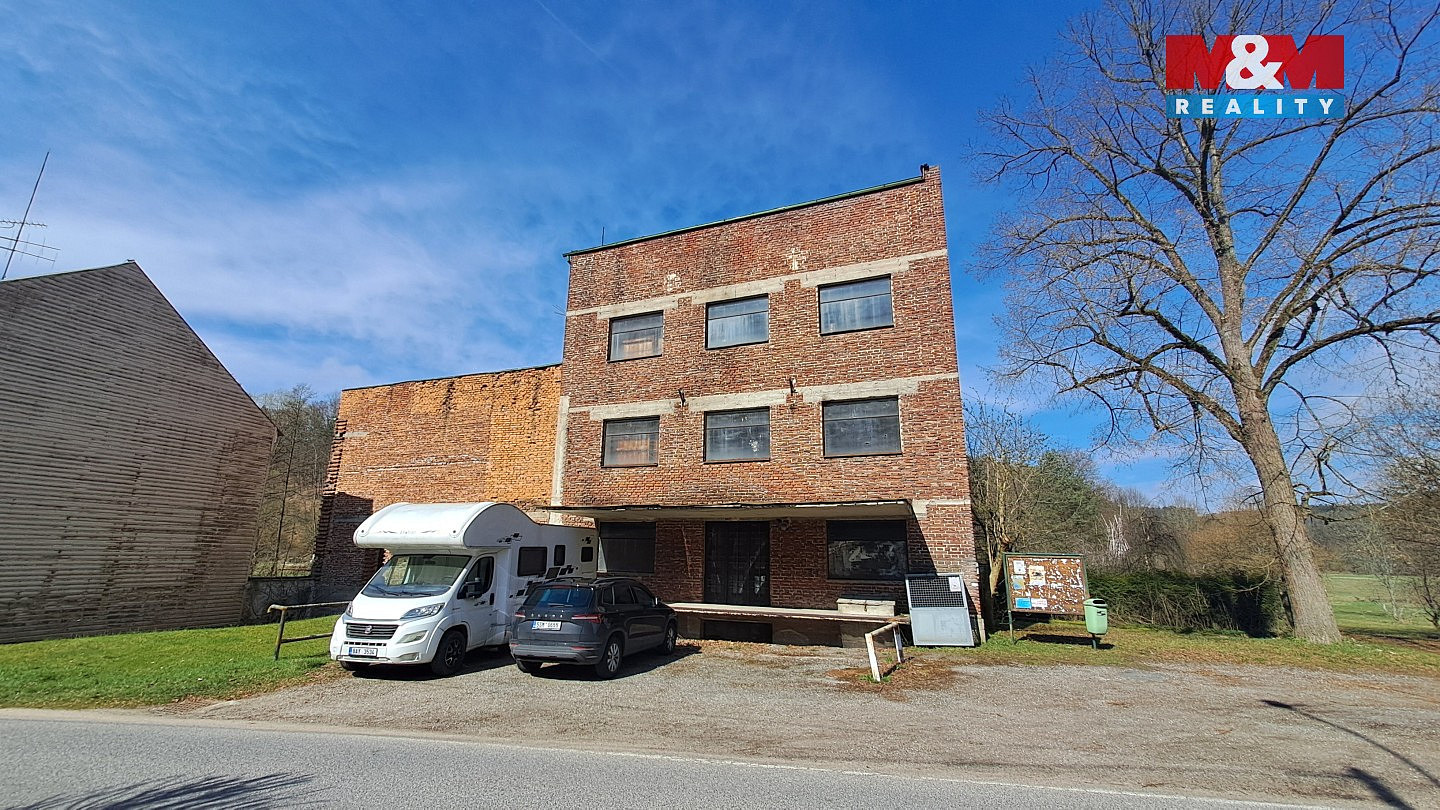 Pronájem obchodních prostor 100 m² — photo 2