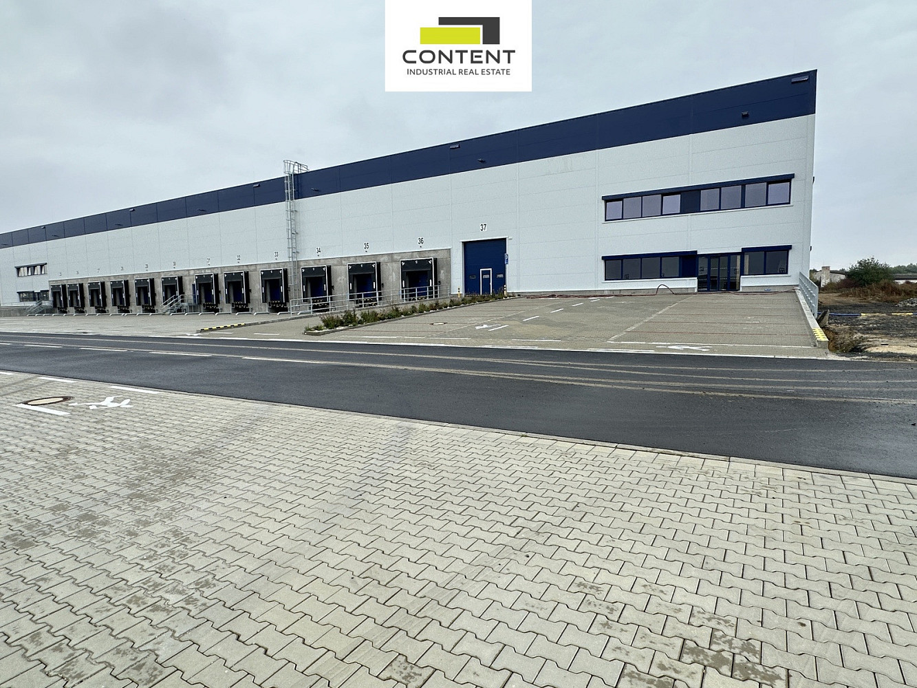 Pronájem skladovacích prostor 22 600 m² – fotografie 4