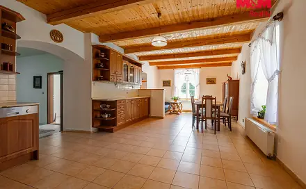 Prodej domu 360 m² s pozemkem 1 421 m², Miličín - Petrovice, okres Benešov