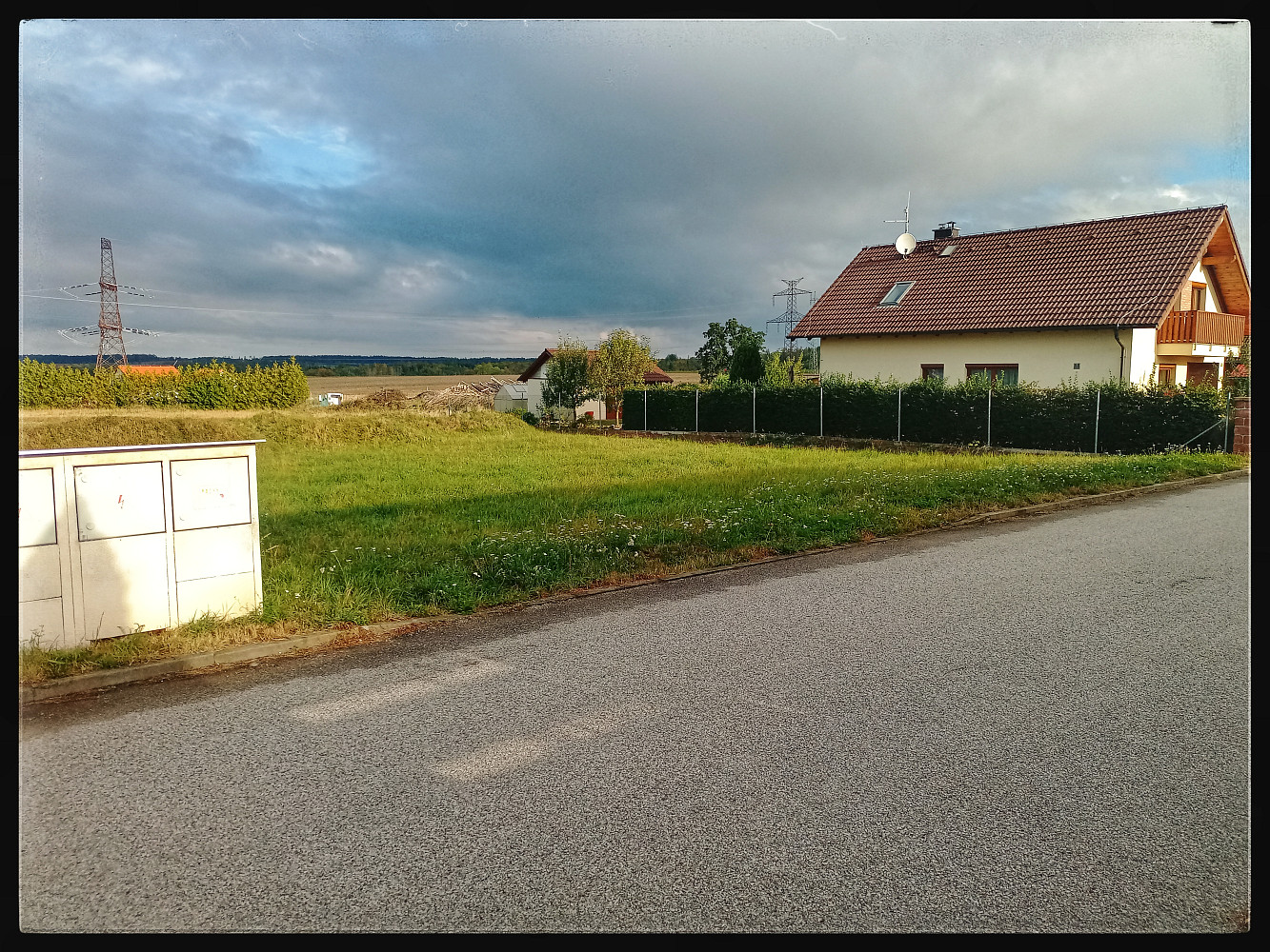 Prodej stavebního pozemku 913 m² – fotografie 3