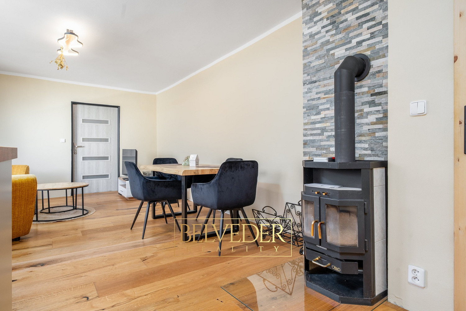 Prodej domu 250 m² s pozemkem 1 009 m² – fotografie 5