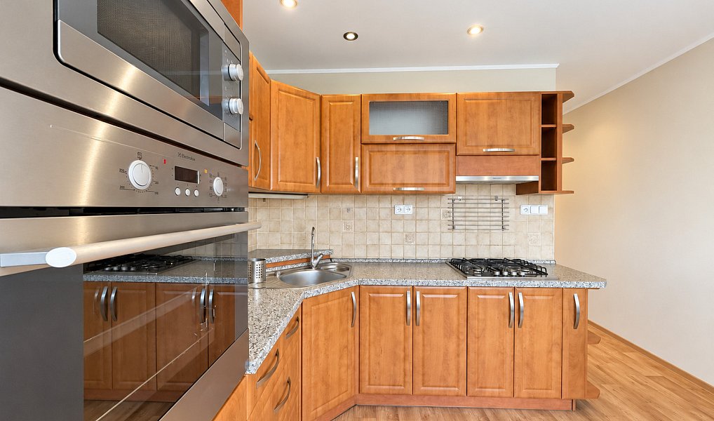Prodej bytu 3+1 76 m², Jirkov – náhled fotky 2
