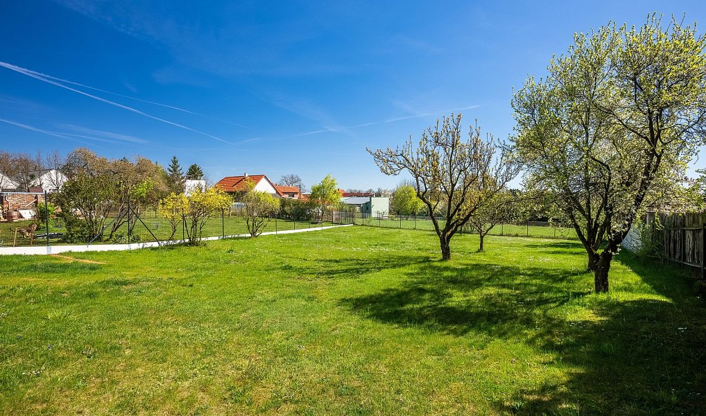 Prodej stavebního pozemku 970 m², Vysoký Újezd – náhled fotky 4