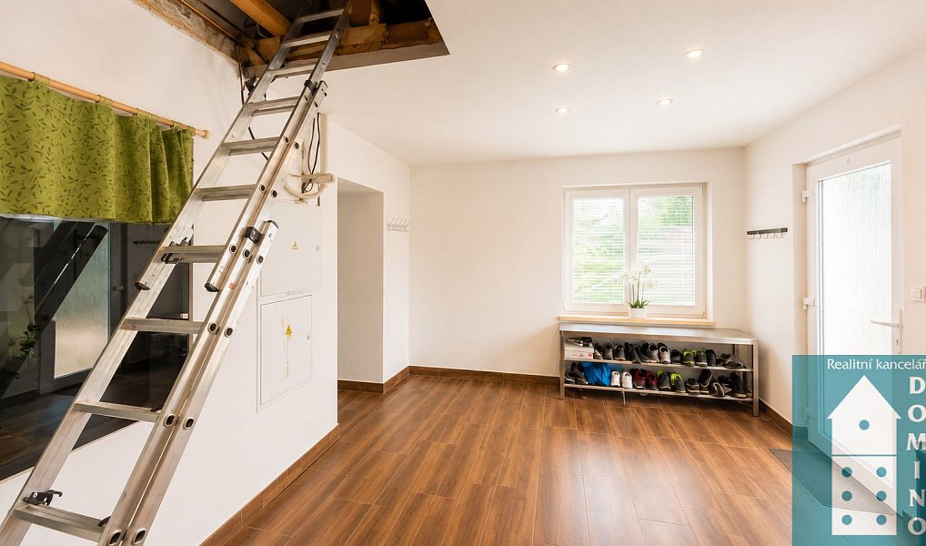 Prodej domu 241 m² s pozemkem 341 m², Halenkovice – náhled fotky 34
