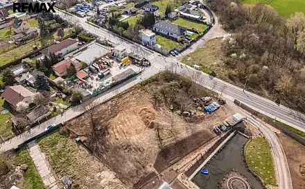 Prodej stavebního pozemku 1 120 m², Praha 8