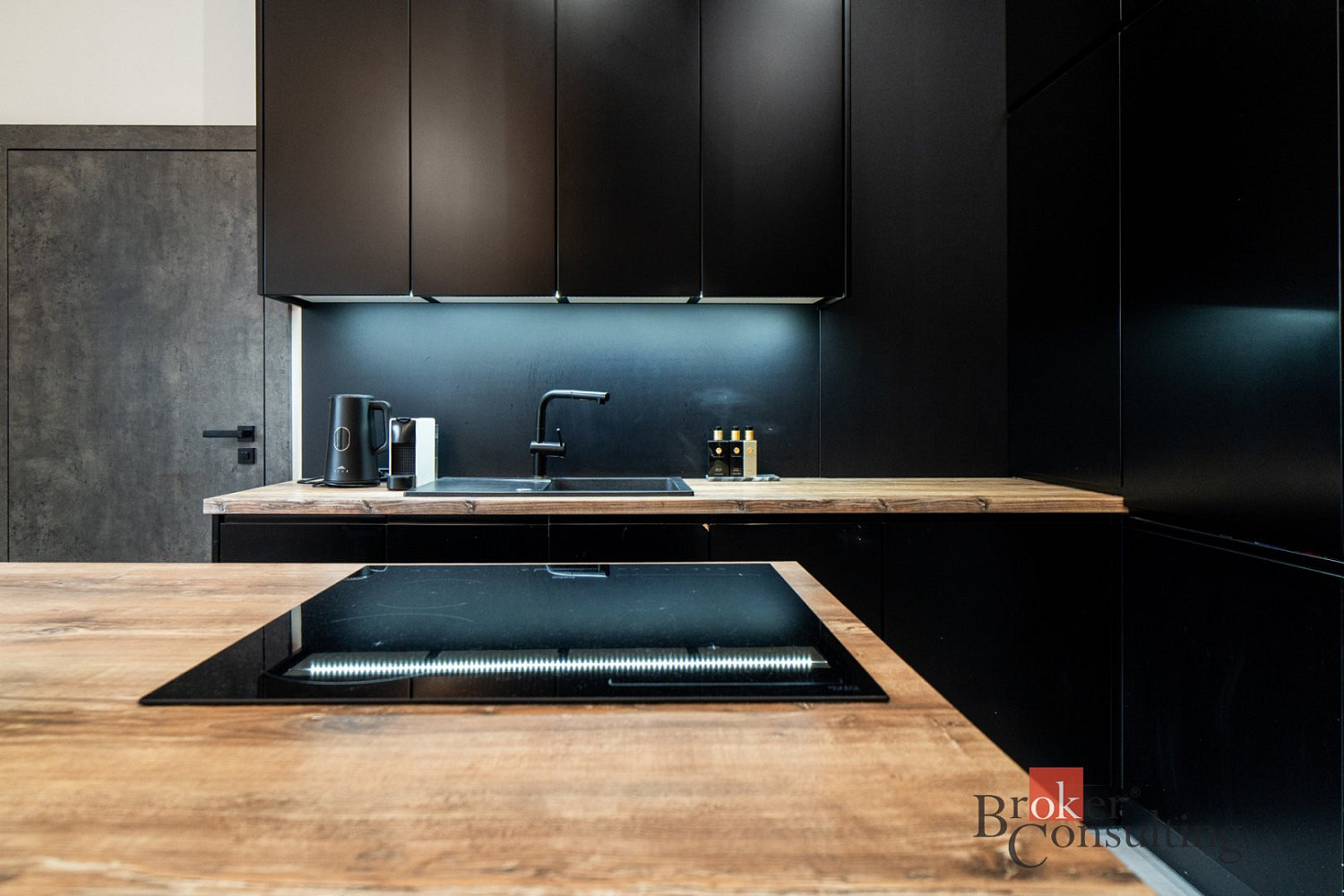 Pronájem bytu 3+1 124 m² — photo 2