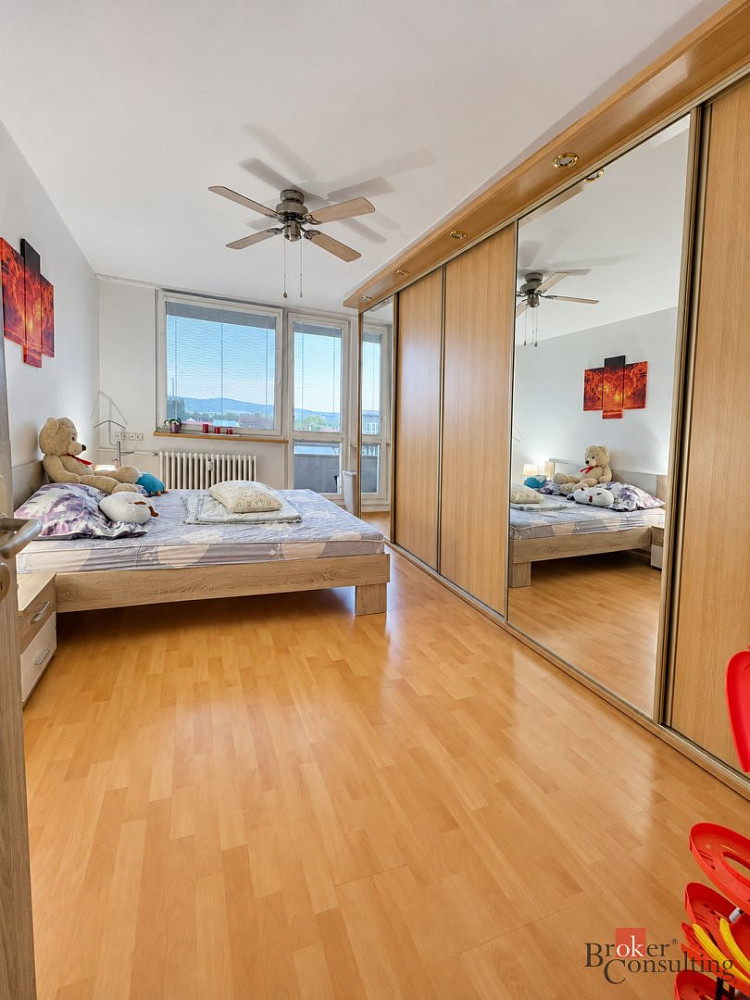 Pronájem bytu 3+1 77 m² – fotografie 4