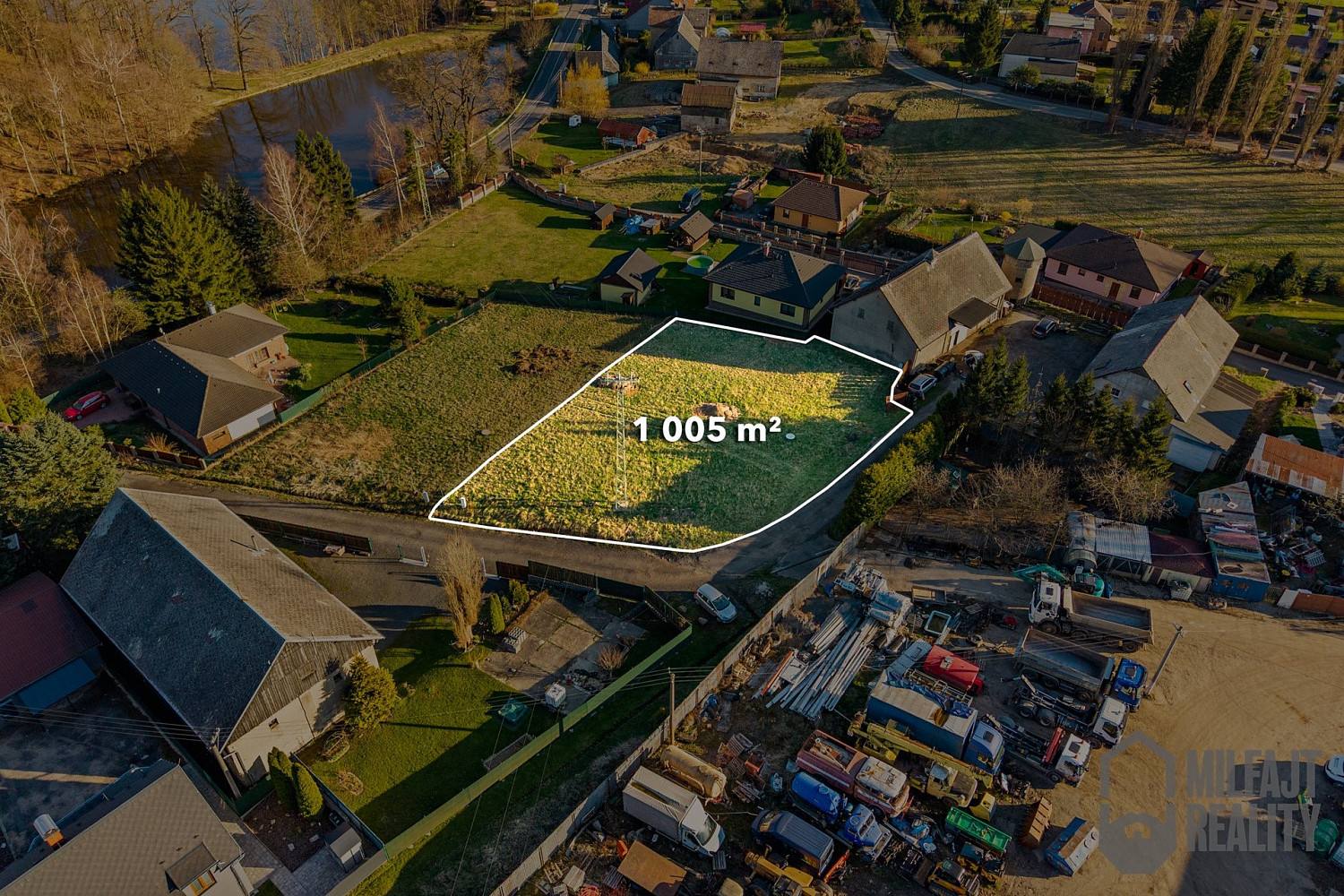 Prodej stavebního pozemku 1 005 m² — photo 4