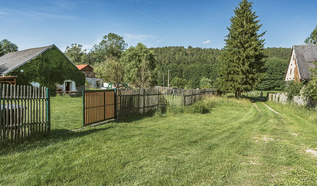 Prodej zemědělského objektu 132 m², Dubá – náhled fotky 36
