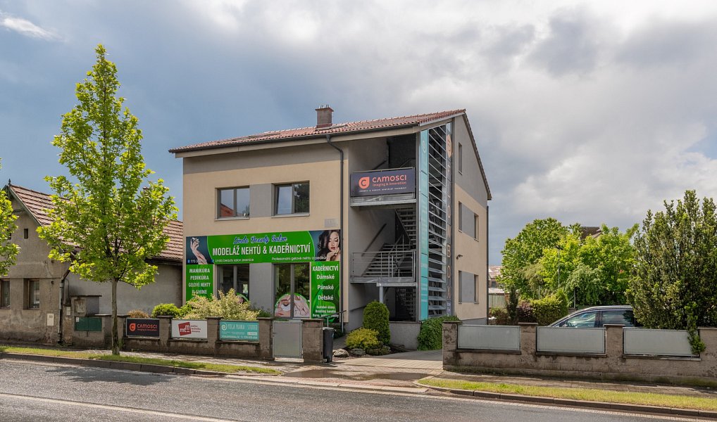Prodej domu 340 m² s pozemkem 450 m², Jesenice – náhled fotky 32