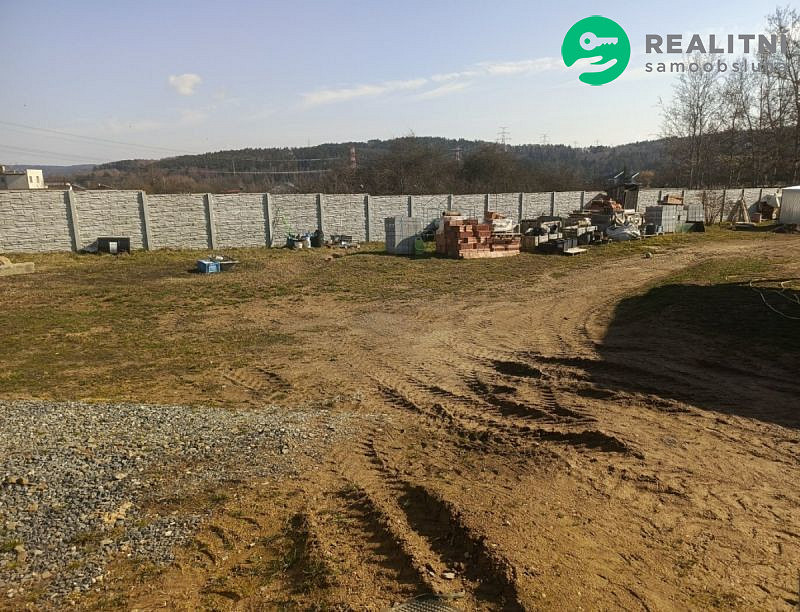 Prodej stavebního pozemku 698 m² – fotografie 4