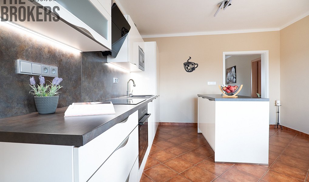Prodej domu 172 m² s pozemkem 678 m², Praha – náhled fotky 4