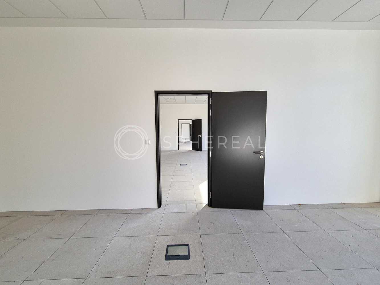 Pronájem kanceláře 1 800 m² – fotografie 5