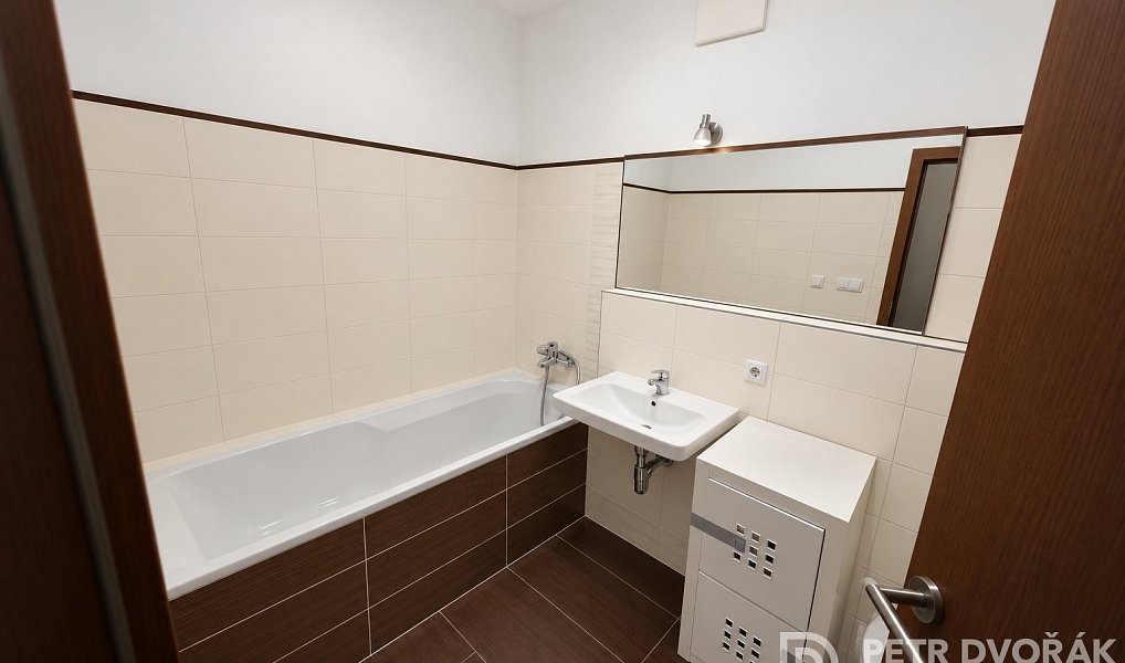 Prodej bytu 1+kk 36 m², Praha – náhled fotky 5