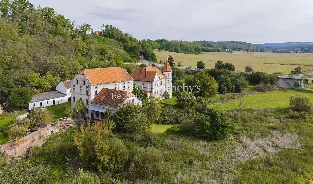 Prodej domu 350 m² s pozemkem 99 663 m², Lozice – náhled fotky 11