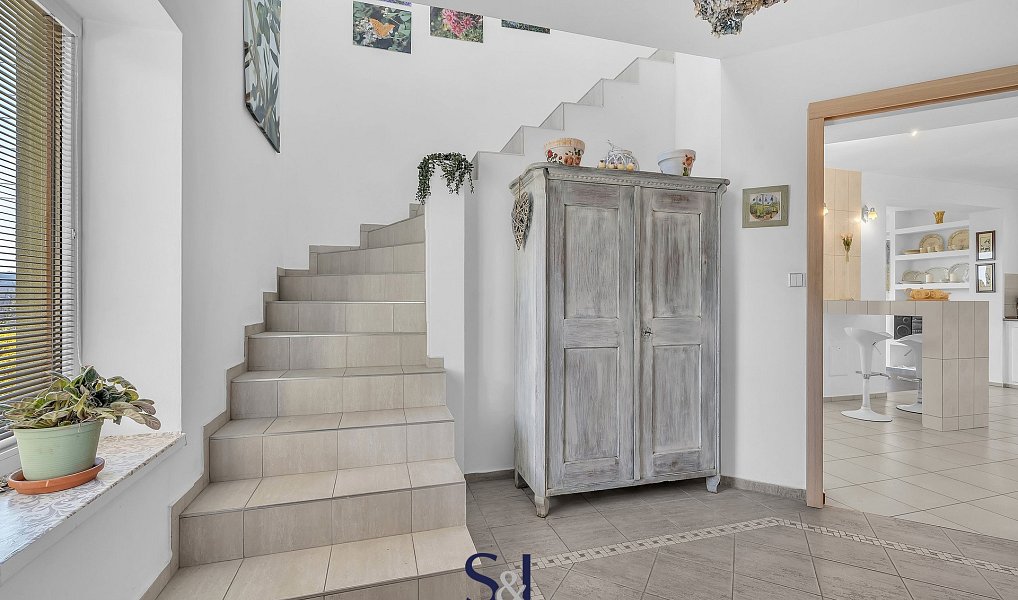 Prodej domu 363 m² s pozemkem 2 239 m², Turnov – náhled fotky 19