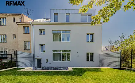 Prodej bytu 2+1 76 m², Navrátilova, Slaný, okres Kladno