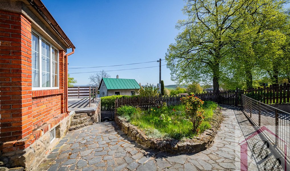 Prodej domu 219 m² s pozemkem 445 m², Dobrovice – náhled fotky 22