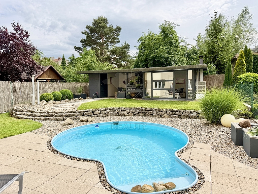 Prodej bytu 3+kk 392 m²