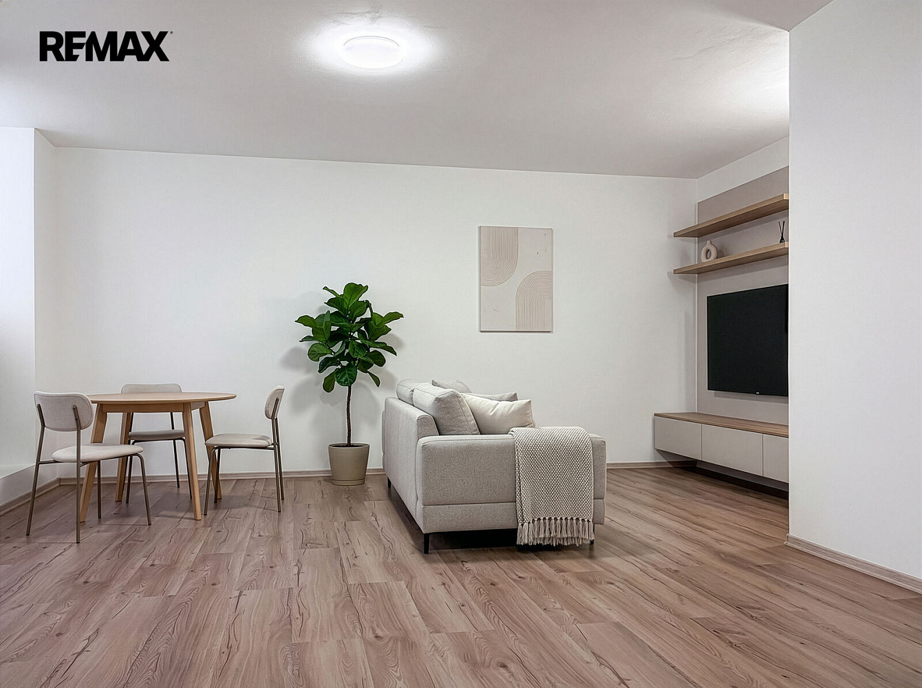 Prodej bytu 1+kk 37 m² – fotografie 2