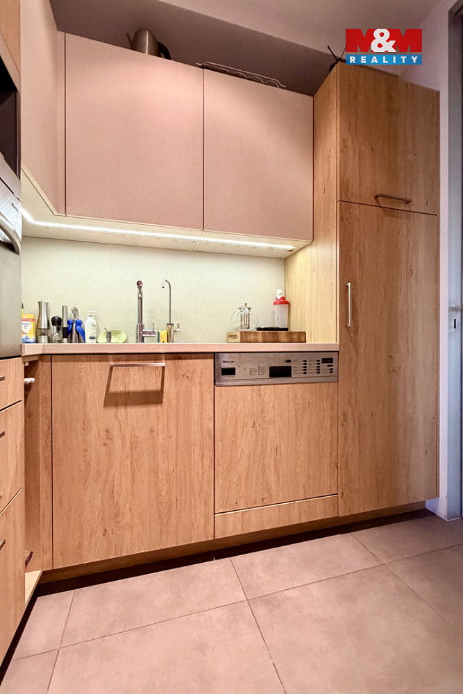 Pronájem kanceláře 234 m² – další