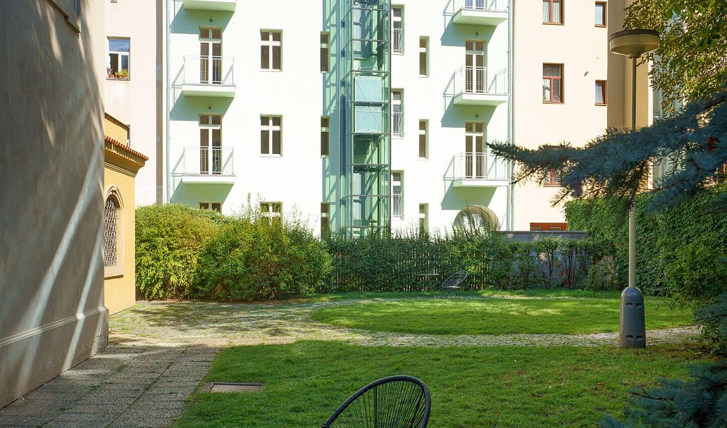 Prodej bytu 1+kk 25 m², Praha – náhled fotky 2