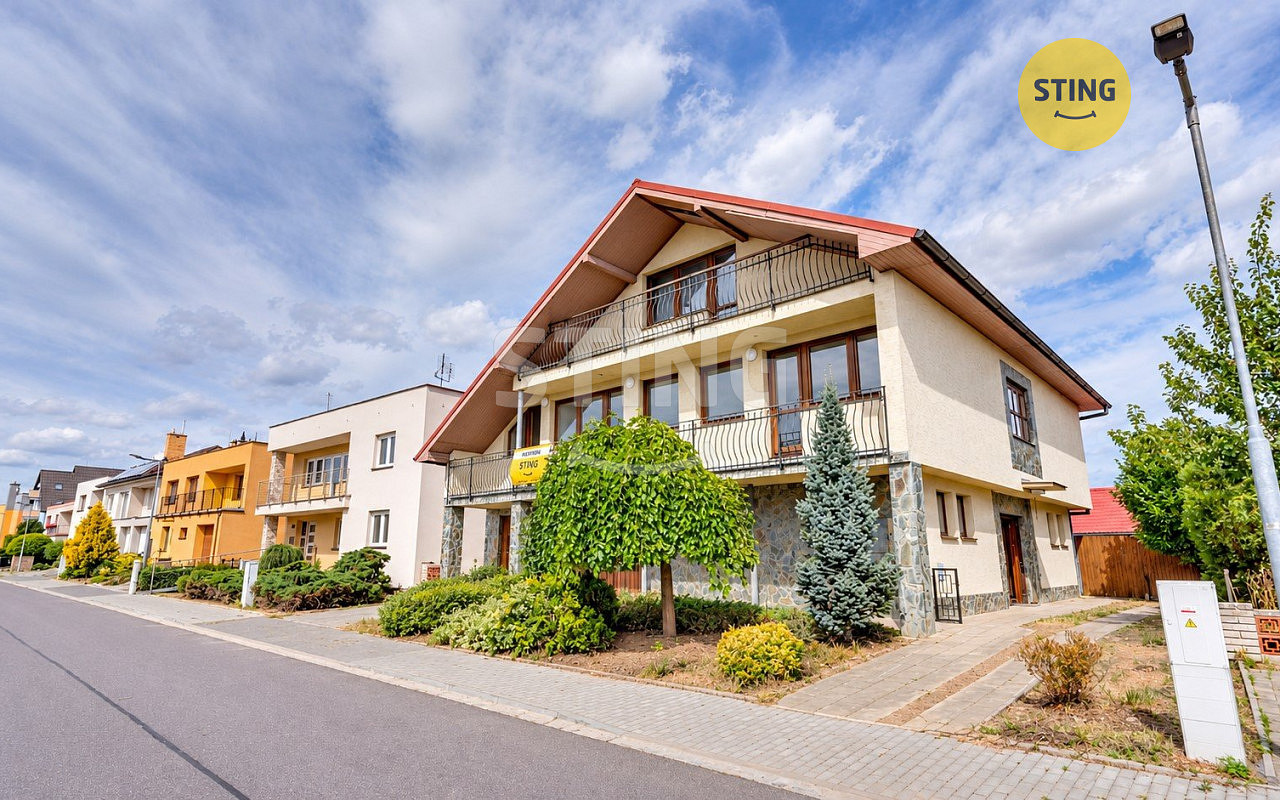 Prodej domu 360 m² s pozemkem 805 m²