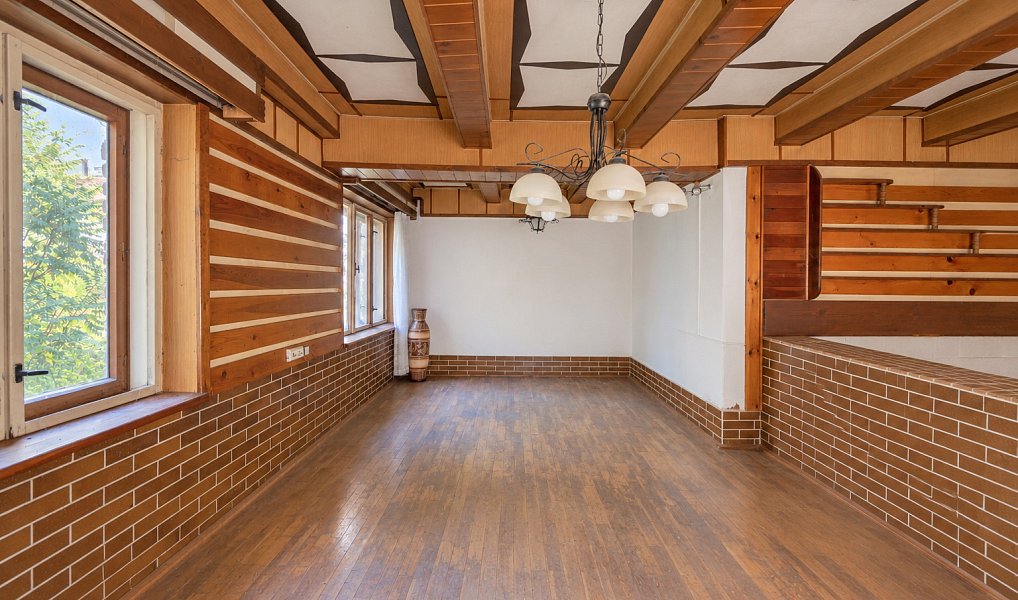 Prodej domu 223 m² s pozemkem 3 747 m², Trutnov – náhled fotky 2