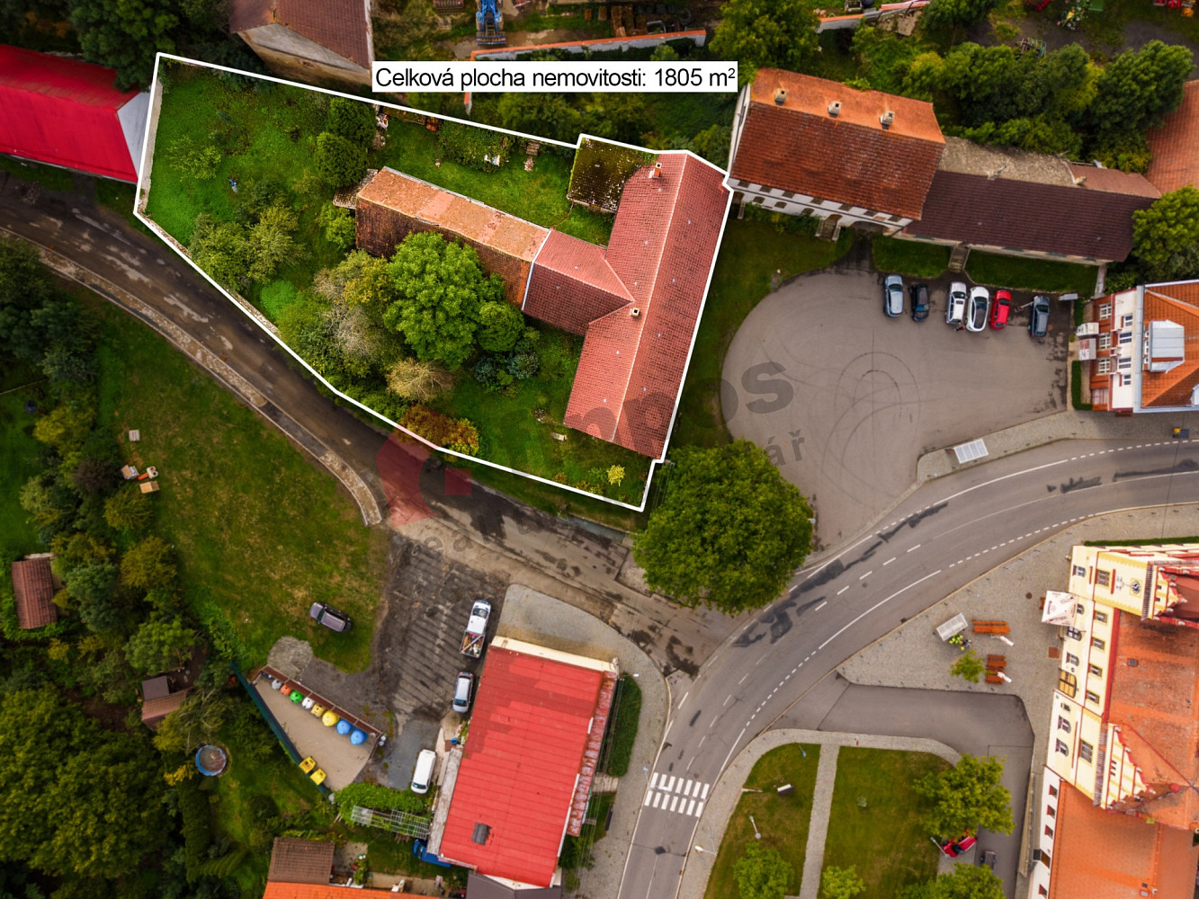 Prodej domu 261 m² s pozemkem 1 805 m²