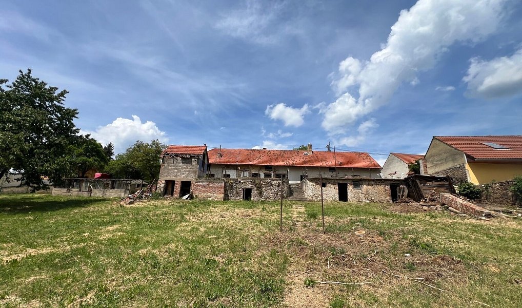 Prodej domu 220 m² s pozemkem 2 517 m², Liteň – náhled fotky 4