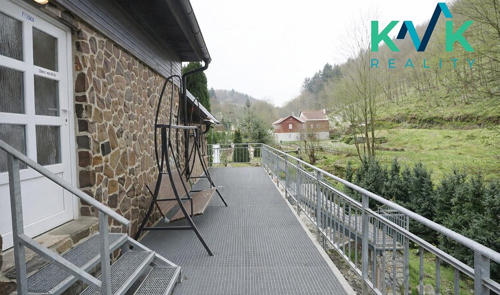 Prodej ubytovacího objektu 149 m², Loket – náhled fotky 31