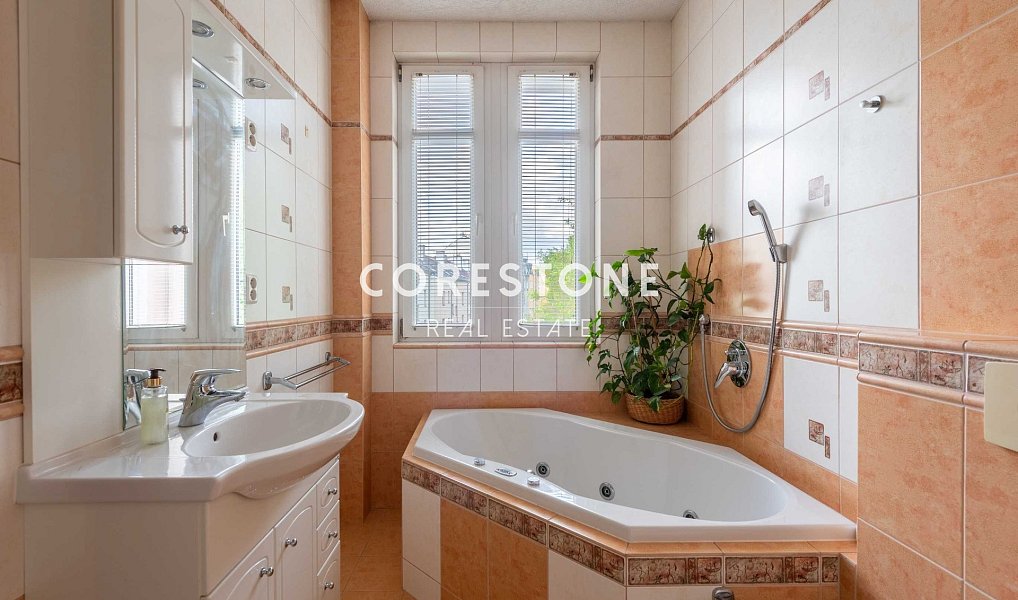 Prodej ubytovacího objektu 701 m², Karlovy Vary – náhled fotky 7