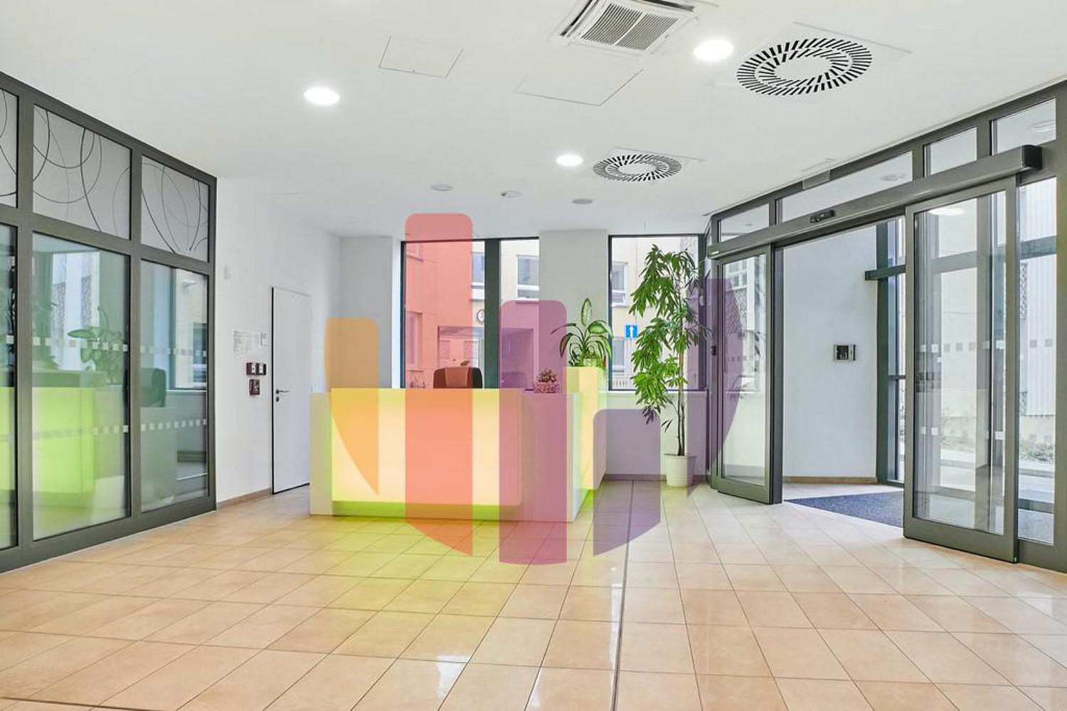 Pronájem kanceláře 500 m² — photo 2