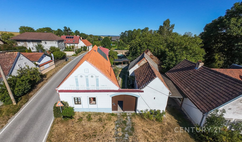 Prodej domu 270 m² s pozemkem 2 834 m², Soběslav – náhled fotky 2