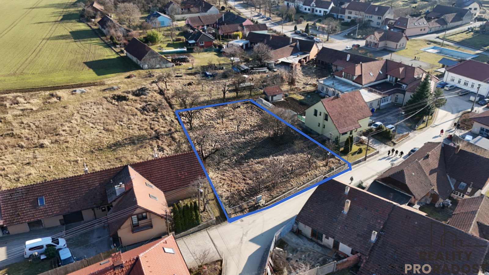 Prodej stavebního pozemku 978 m² – fotografie 5