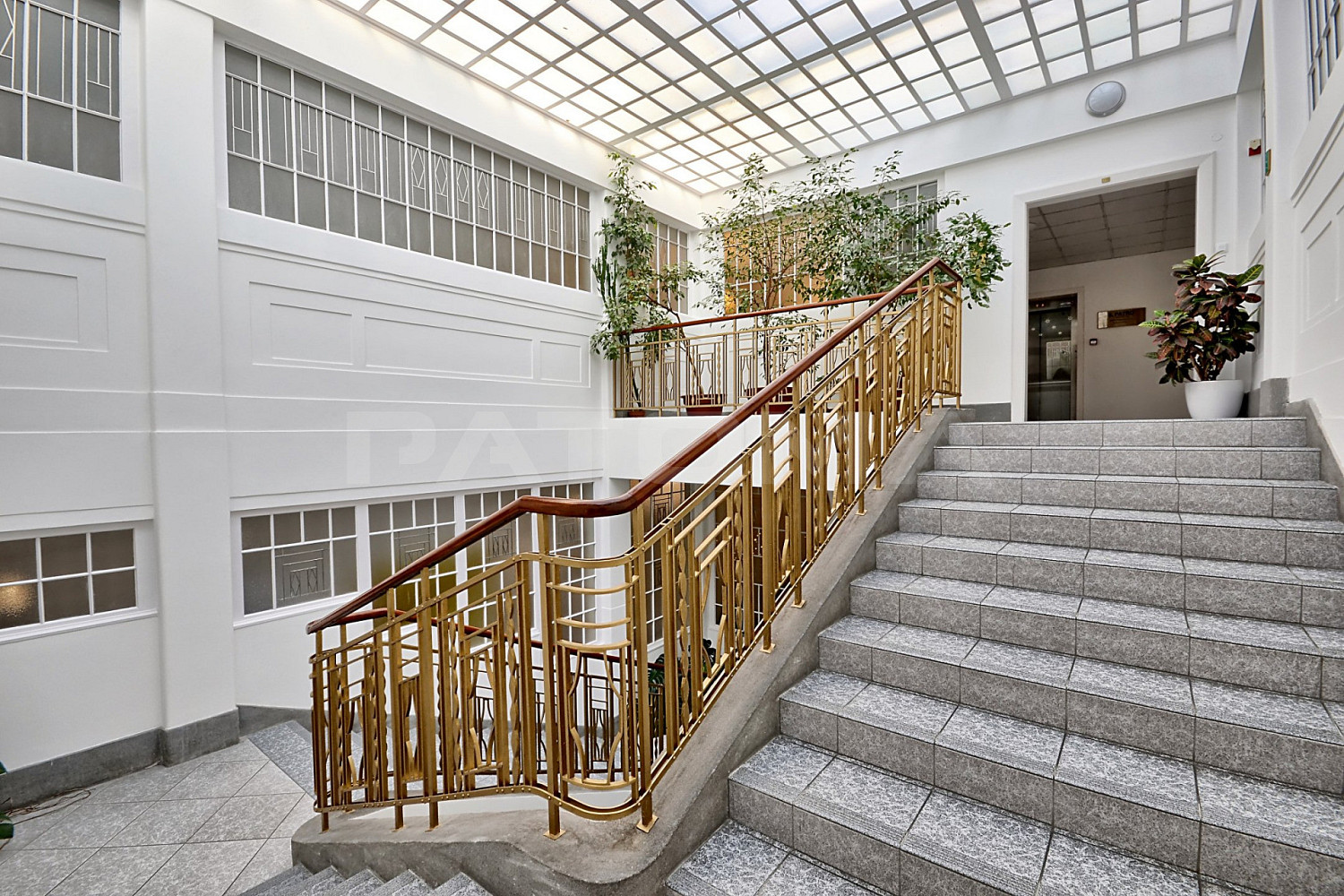 Pronájem kanceláře 278 m² – fotografie 4