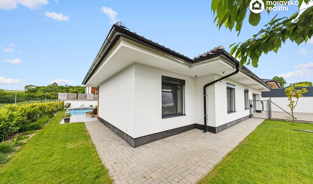 Prodej domu 199 m² s pozemkem 700 m², Hajany – náhled fotky 27