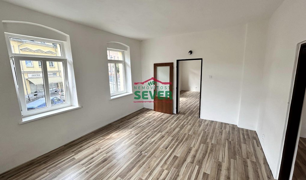 Prodej domu 571 m² s pozemkem 158 m², Luby – náhled fotky 16
